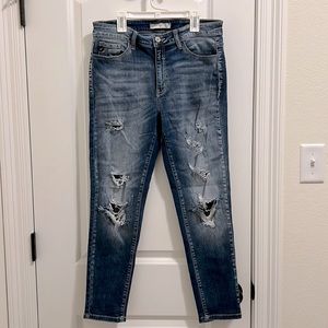 Kancan Jean size 29 distressed ankle length